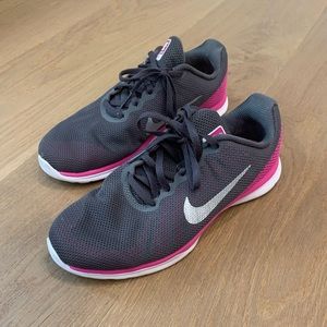 Fuchsia & Grey Nike - In Season TR6
